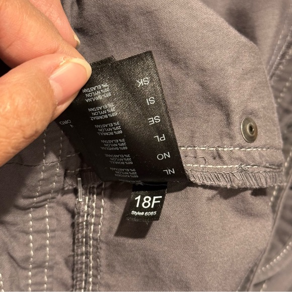 Kuhl Women’s Size 10 Gray Legendary Roll Up Pants Outdoor Pockets Performance - Picture 7 of 7